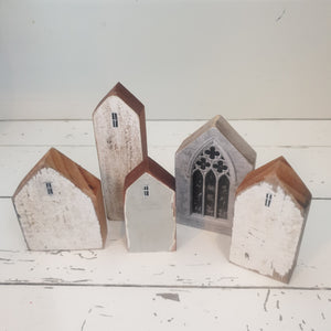 Tiny Houses & Church - Beehives, old Rimu